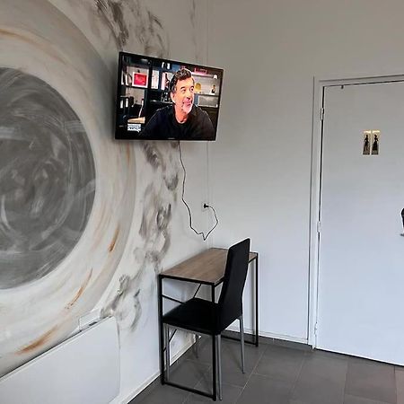 مونتراو-فاولت-يون Appartement Idealement Situe المظهر الخارجي الصورة